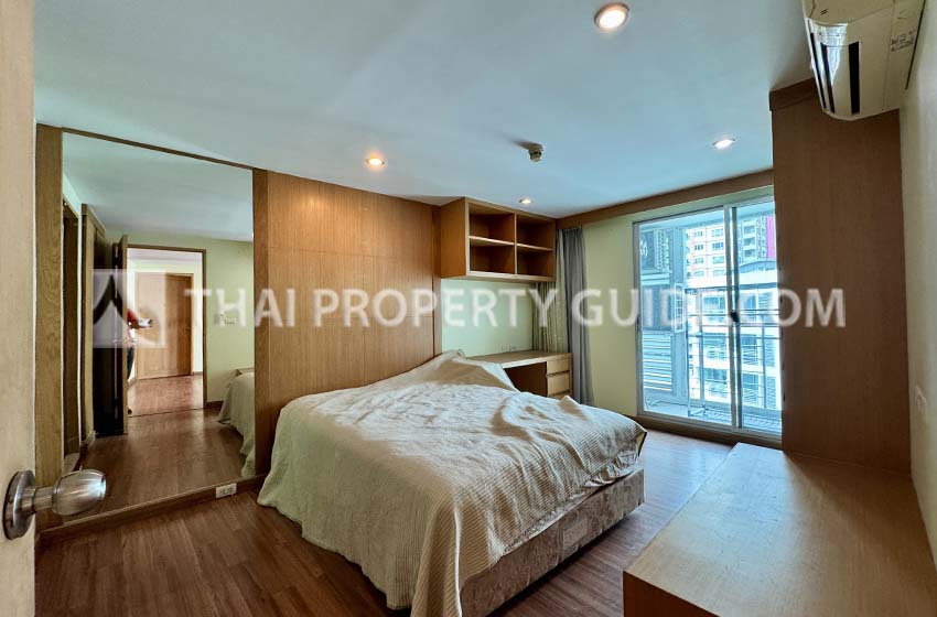 Condominium in Phaholyothin 
